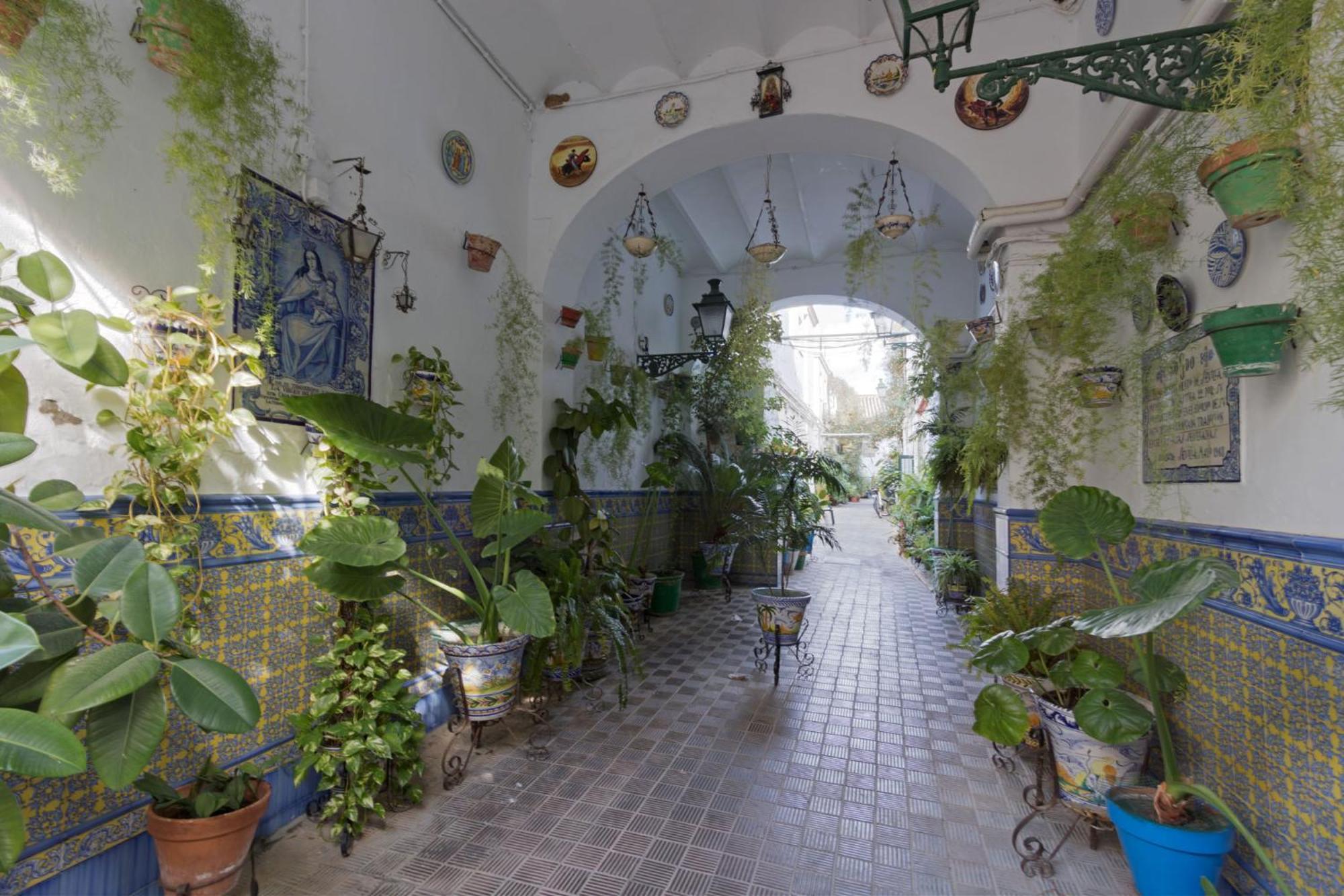 Castilla Triana Courtyard By Valcambre Appartement Sevilla