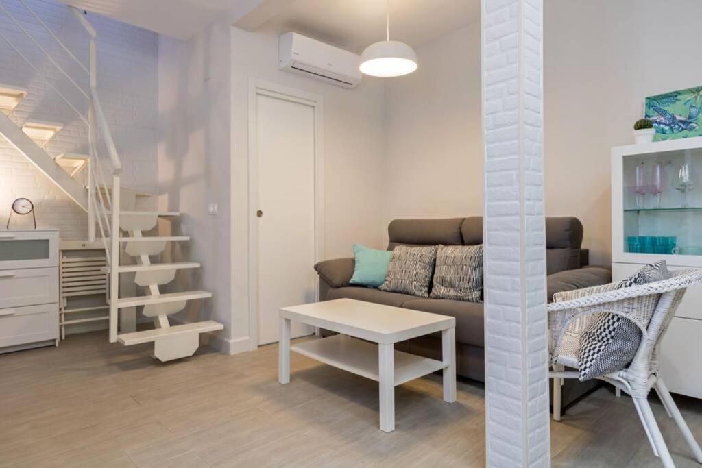 Castilla Triana Courtyard By Valcambre Appartement *