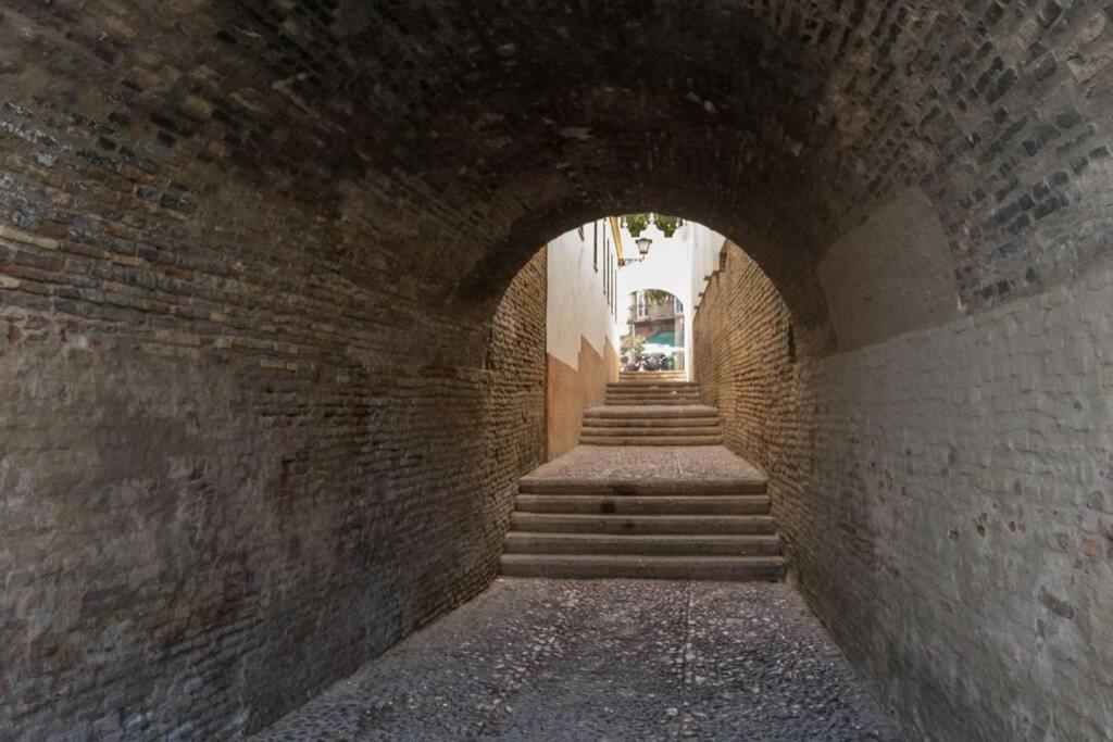 Castilla Triana Courtyard By Valcambre Appartement